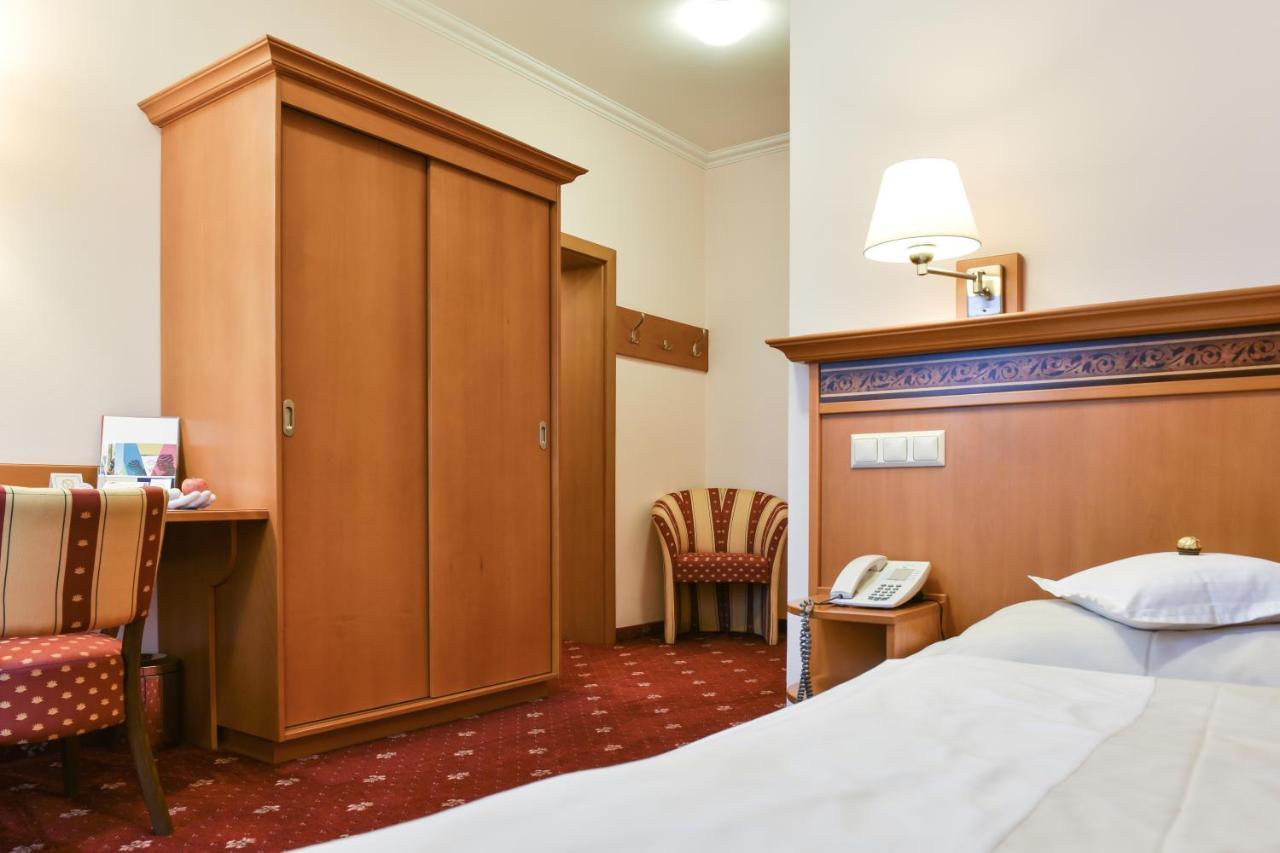 Hotel Alexandra Wels Eksteriør billede
